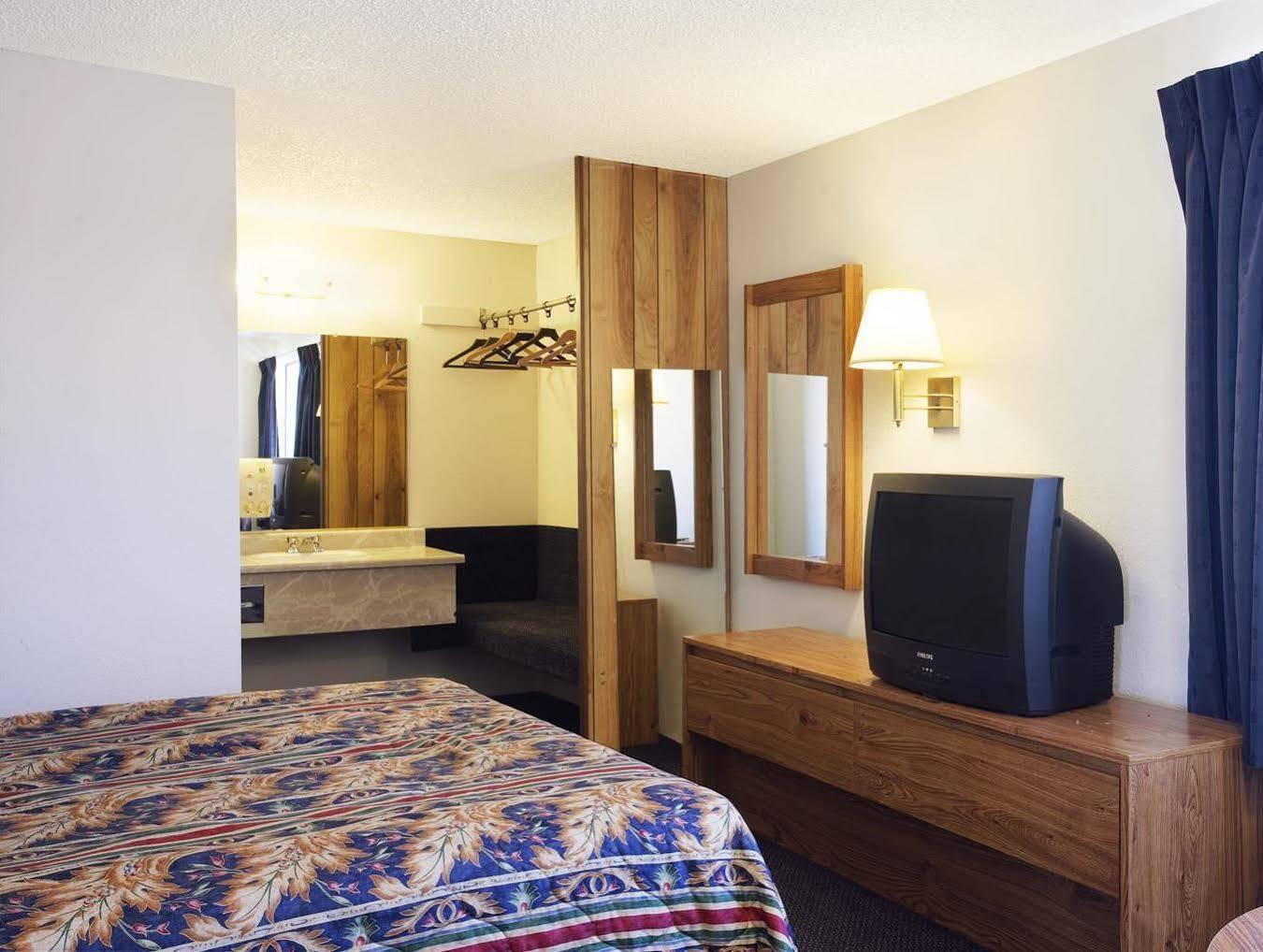 Americas Best Value Inn - Carson City Exterior photo