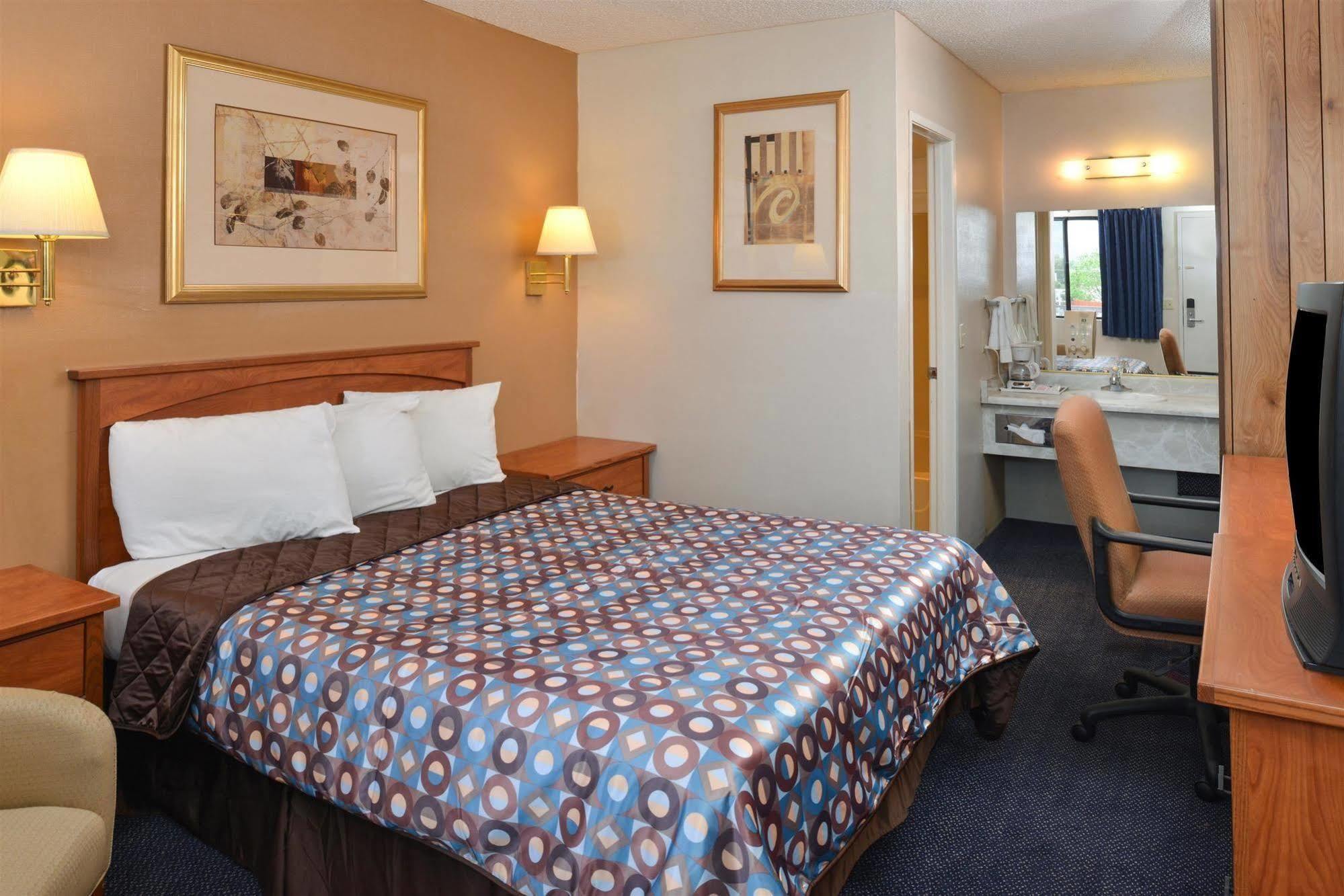 Americas Best Value Inn - Carson City Exterior photo
